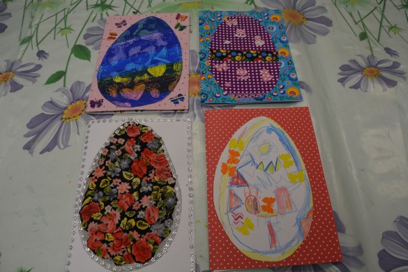 Wielkanocne kartki z życzeniami wykonane przez dzieci na konkurs plastyczny w Kruszynie
